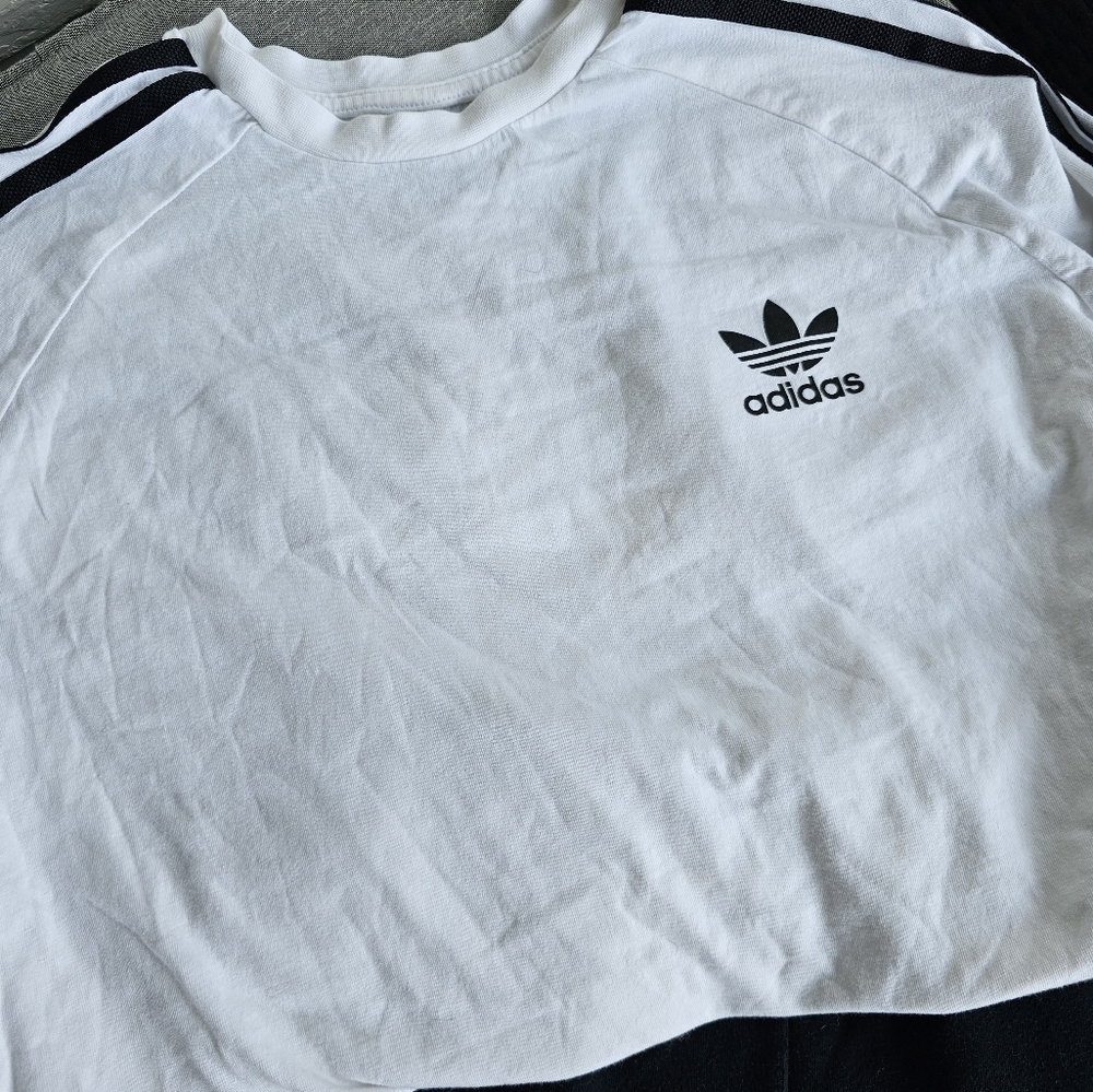 ADIDAS BUNDLE - Picture 3 of 6